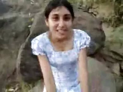 ਸਮੋਕਿੰਗ ਗਰਮ ਚਿੱਟੀ ਕੁੜੀ! ਵੀਡੀਓ (ਅਬੀਗੈਲ ਮੈਕ)
