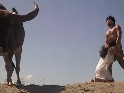 ਗੋਲ ਰੰਪ ਵੀਡੀਓ (ਈਵ ਮੈਡੀਸਨ)